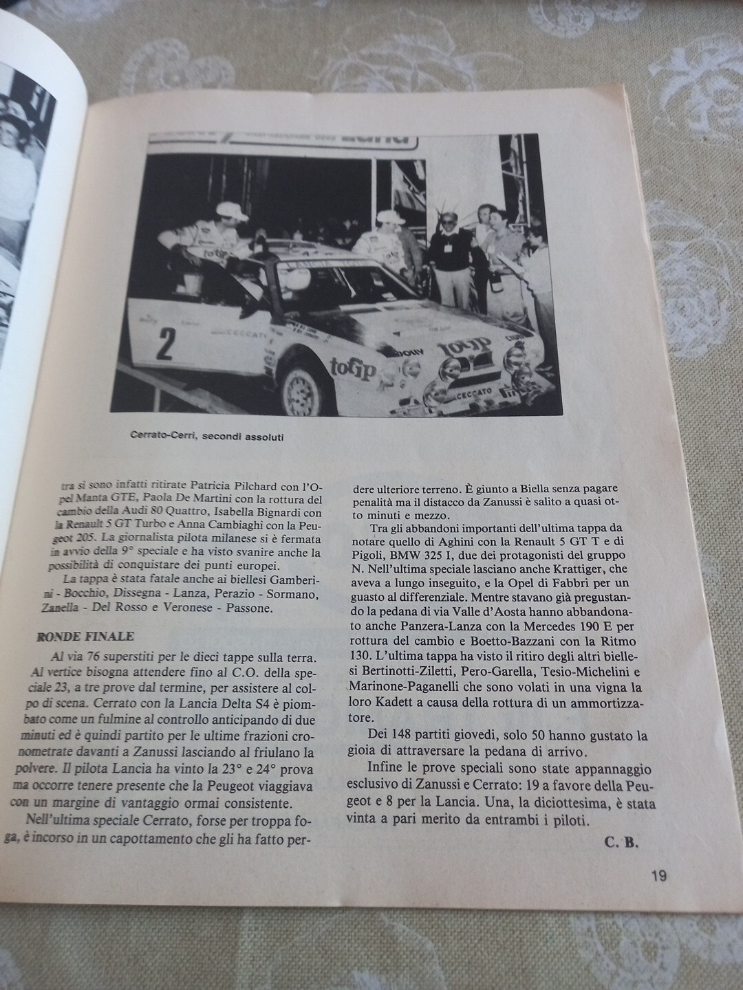 Foto 5 di 12
