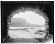 8" x 10" Photo Lake Mohonk Mountain House,Sky Top,porches