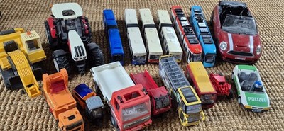 Bagger, Traktor, Busse, Straßenbahnen, Fahrzeuge aller Art