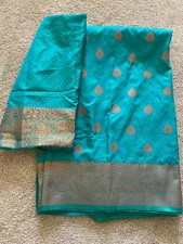 Beautiful NEW saree with blouse piece