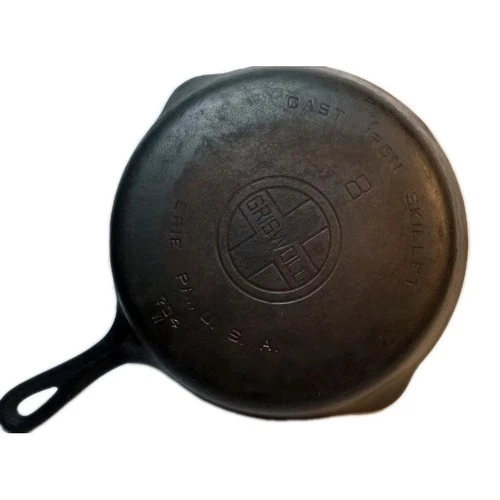 Griswold Cast Iron Skillet No.8 Large Block Logo, EPU 704 W Vintage