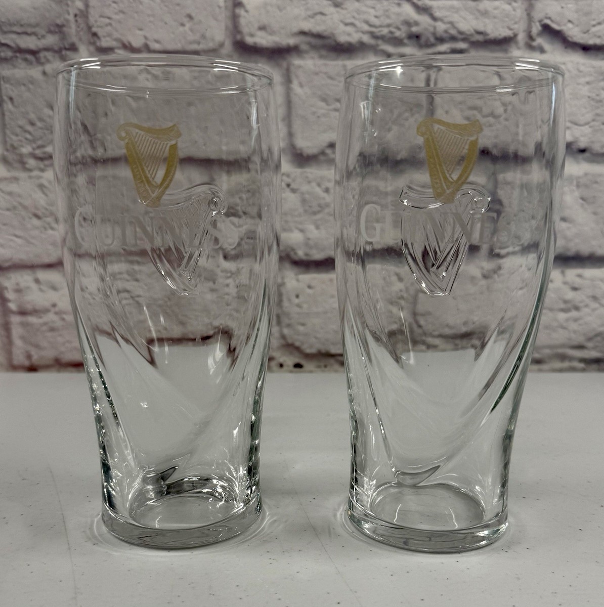 Set Two 2 Guinness 20 oz Beer Clear Pint Glasses Raised Harp