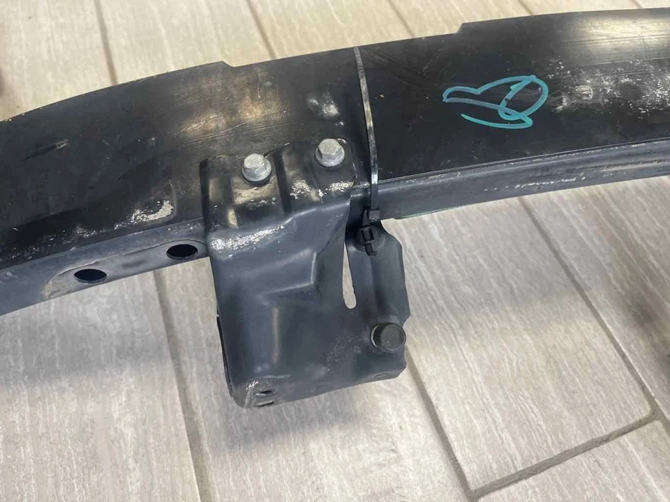 Front Bumper Reinforcement MERCEDES E-CLASS 96 97 98 99 00 01 02 03 - Imagem 4 de 4