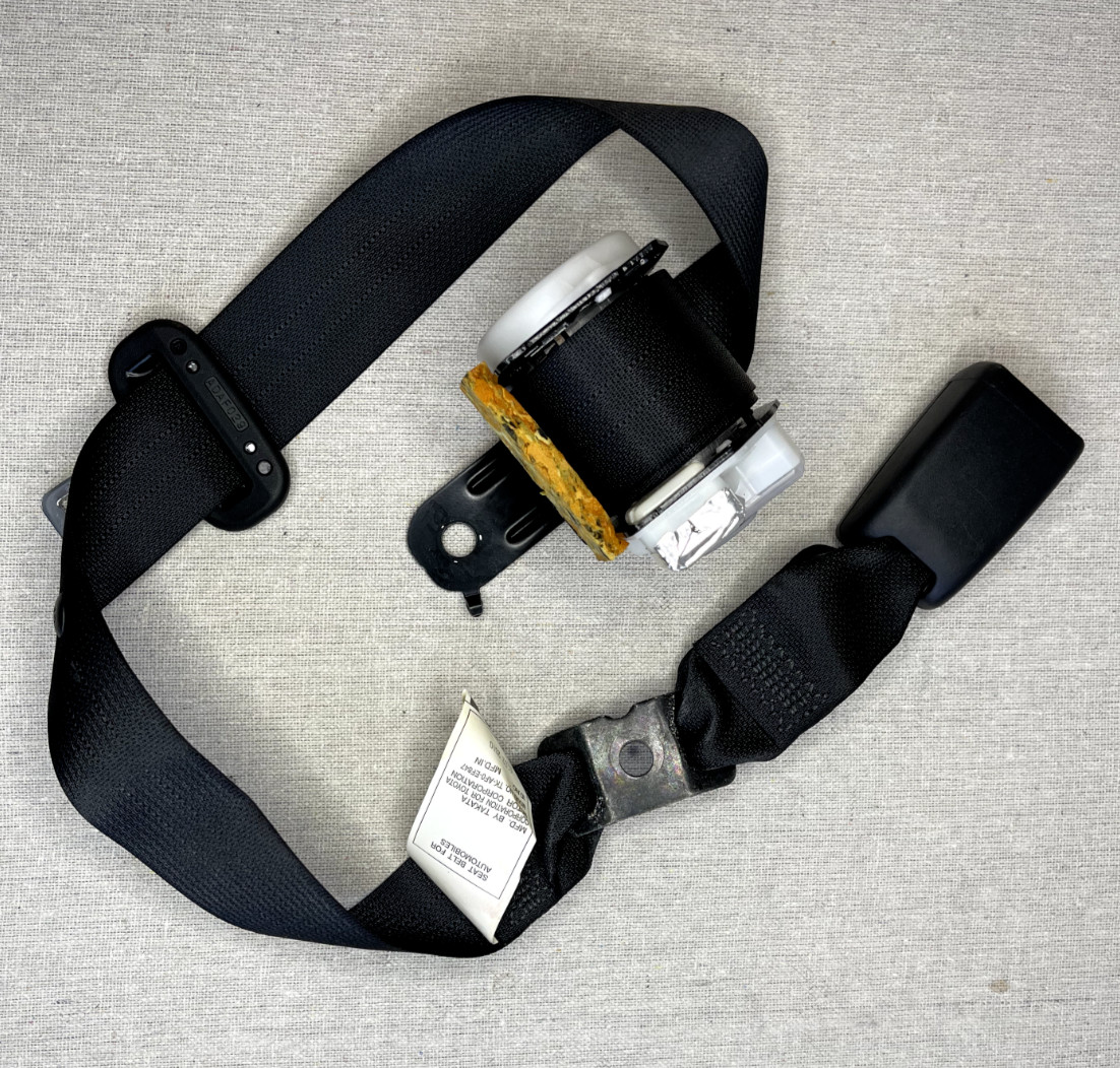 2009-2013 Lexus IS250 IS350 REAR MIDDLE INNER BELT ASSY OEM 73470-53080