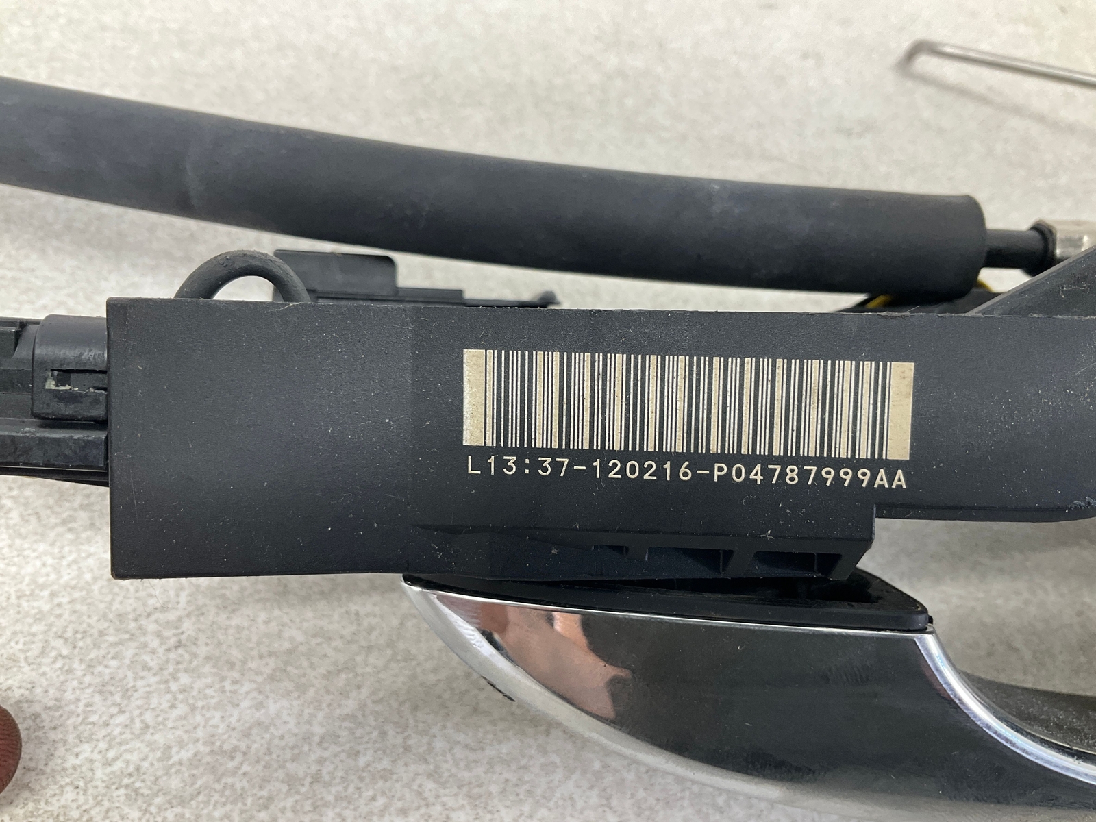 17-20 MASERATI Levante Exterior Front Left Driver Door Handle W/ Actuator
