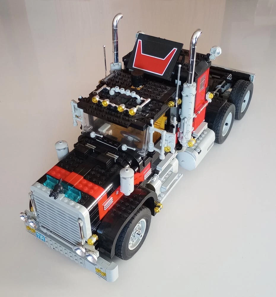 vintage LEGO Model Team 5571 Giant Truck (black cat) with instructions, RARE