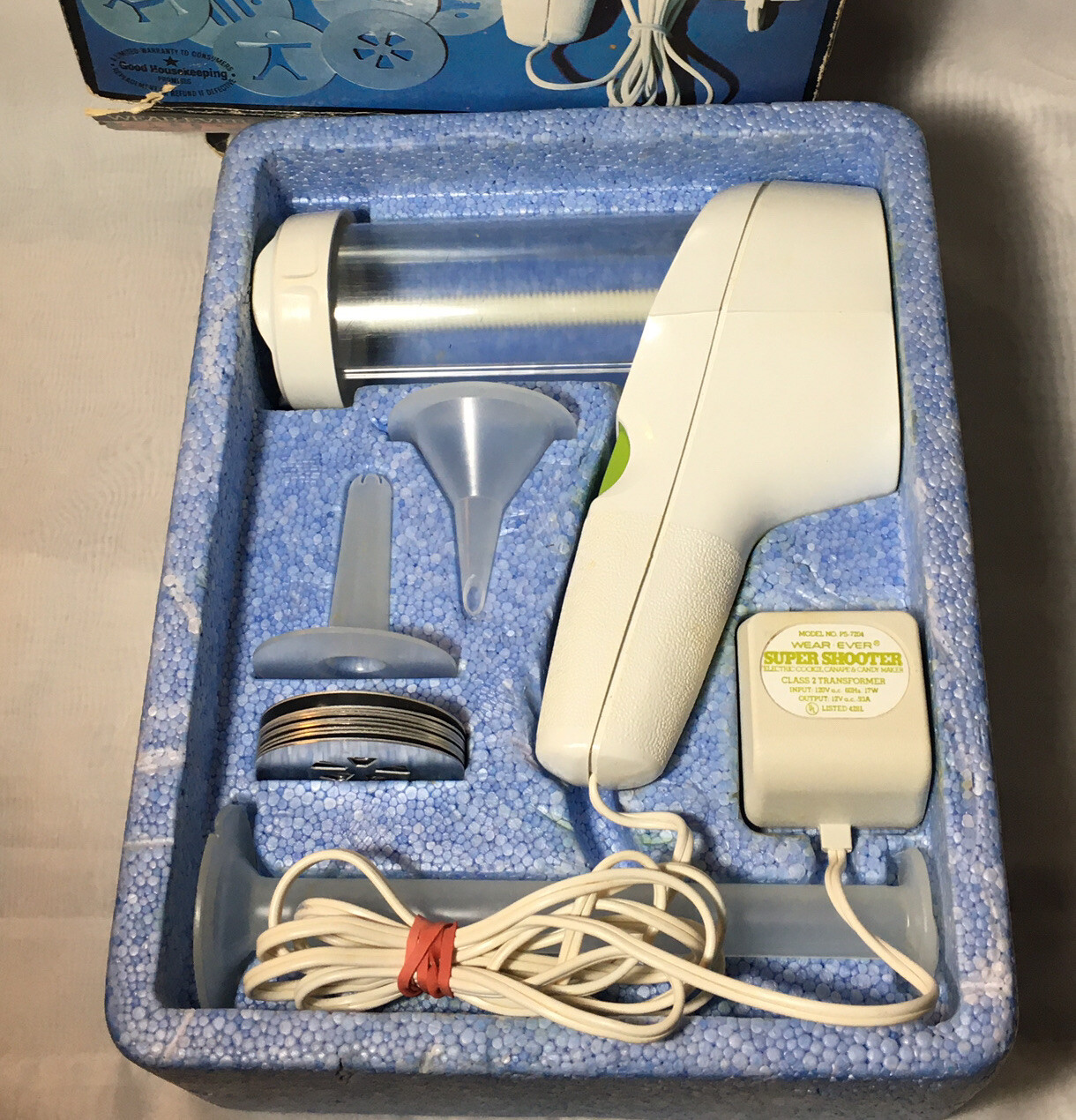 WearEver Super Shooter Electric Cookie Press Canape Candy Maker 70001