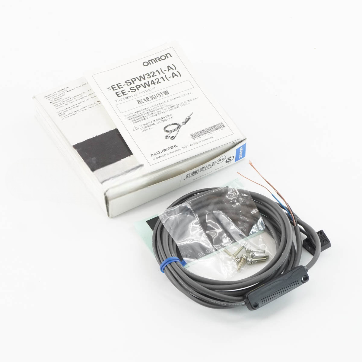 OMRON EE-SPW321 PHOTO Sensor MIC... used ex++ con from Japan