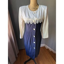 Vtg white & navy  dress w/ lace-trim & pearl-like buttons & shoulder pads Sz 12