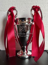 Red CL Trophy replica 16 CM