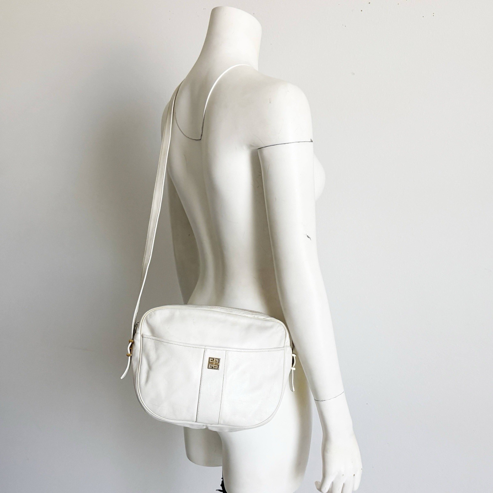 Givenchy Bag White Leather Messenger Shoulder Crossbody Vintage 80s Retro thumbnail 8