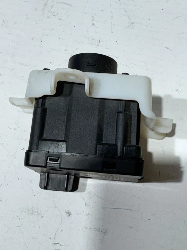 2014-2018 Jeep Cherokee Ignition Switch Module Receiver NO Key 56046989AC OEM - Image 4 of 4