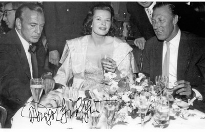 Margot Hielscher+ - seltenes original Autogramm auf Großfoto