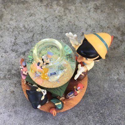 Vintage Disney Pinocchio Toyland Fishbowl Cleo Figoro Musical Snow