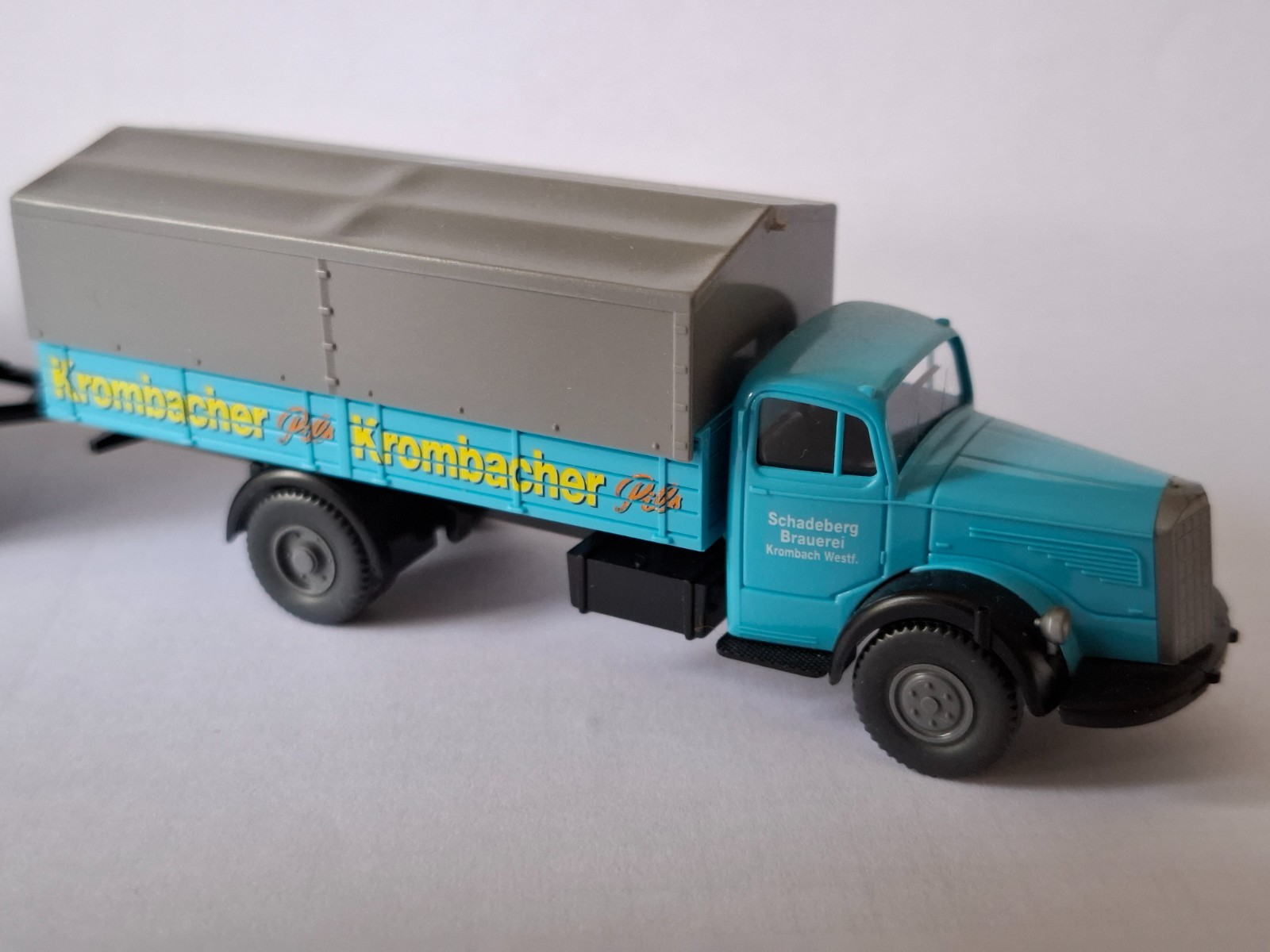 Wiking Konvolut Krombacher -2- Lastzüge Pritsche ,Magirus ,MB L 6600