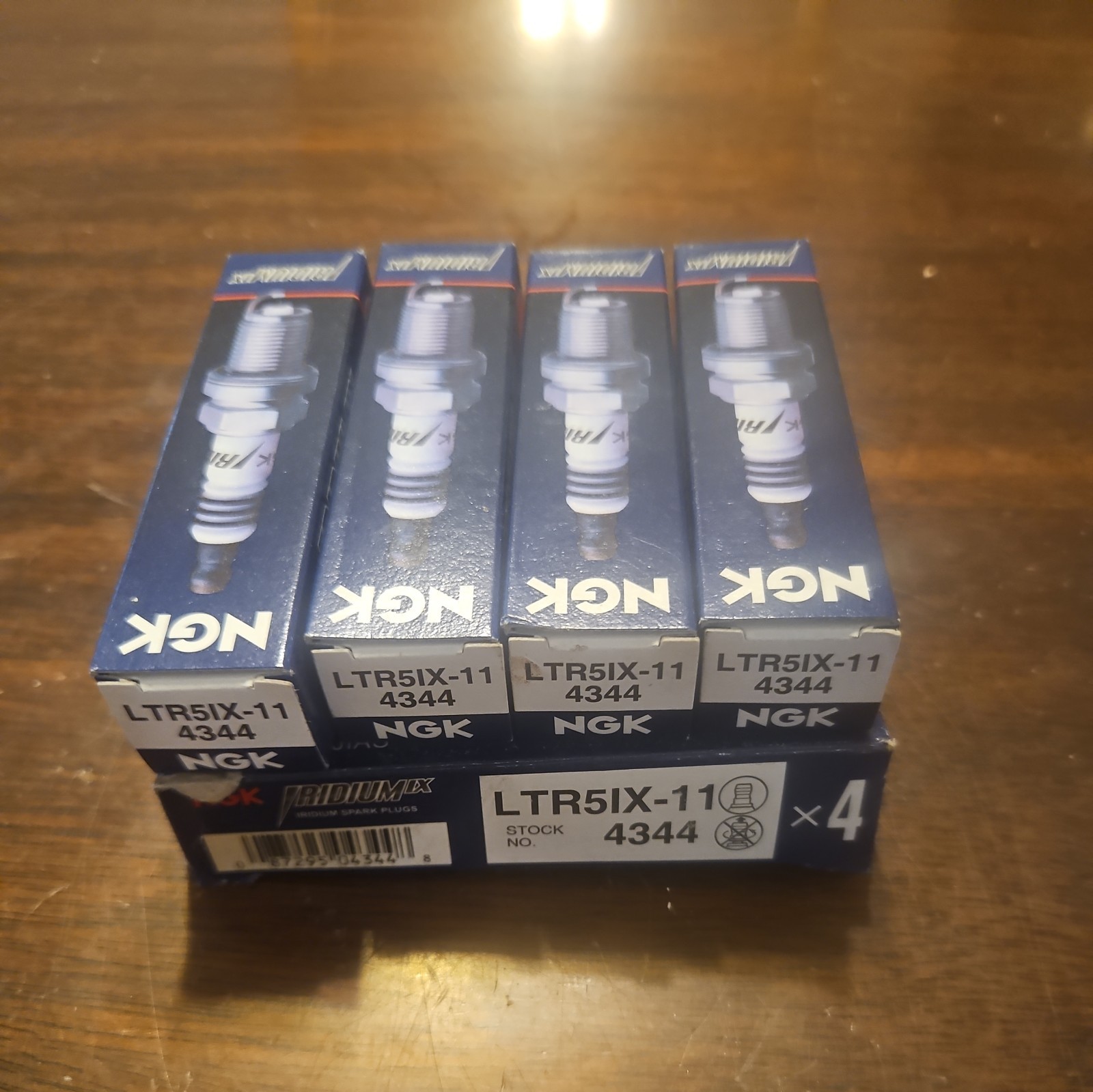 Pack of 4 Genuine NGK 4344 Iridium IX Resistor Spark Plugs LTR5IX11