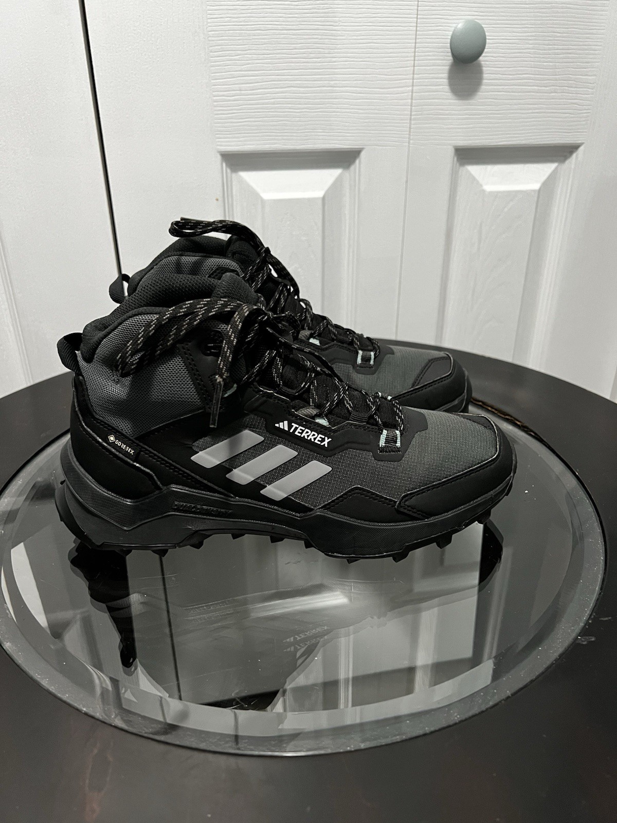 Adidas TERREX AX4 MID GORE-TEX HIKING Boots Shoes Women's 7.5 HQ1049 Black Gray image 2