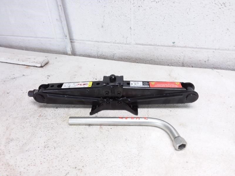 2020 MASERATI GHIBLI Scissor Type Jack with Lug Wrench OEM 