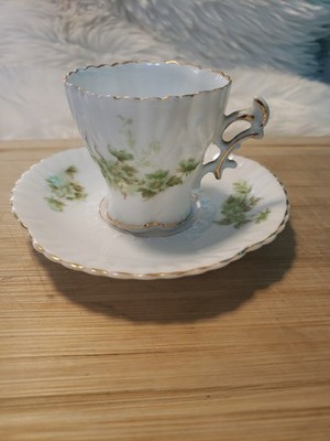 Germany Bone China W 24kt Gold Trim  Dainty Green Flowers tea/coffee cup