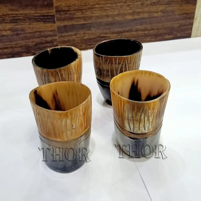 Taza de cuerno de beber vikingo artesanal medieval vasos de cerveza auténtico hidromiel hor... Foto 2 de 4