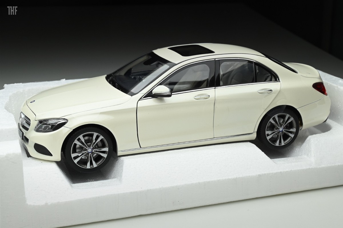 304-016 ノレブ 1/18 メルセデスベンツ C-Class 2014