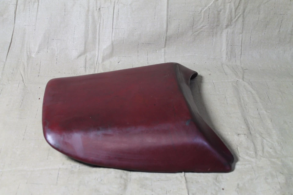 1994 Suzuki RF600RT Rear Passenger Seat Red OEM 45300-21E - Изображение 3 из 4