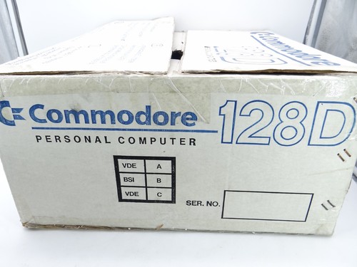 Commodore Computer C64 Drive + 3 Joysticks + 100 Disketten + 128D OVP Sammlung - Afbeelding 4 van 24