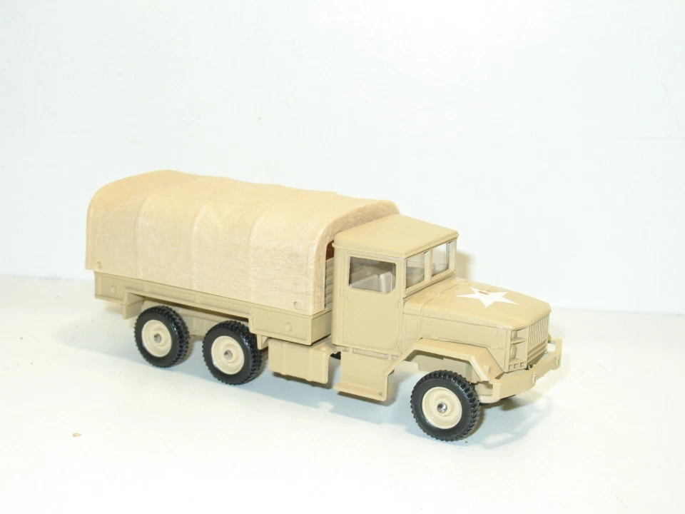 Solido Camion Reo Kaiser Jeep Sabbia Militare USA - Immagine 2 di 4