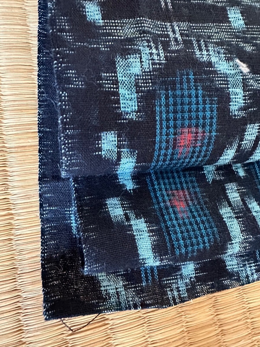 そりこ Japanese Kasuri Indigo Cotton Fabric Vintage Textile Remnant 57in