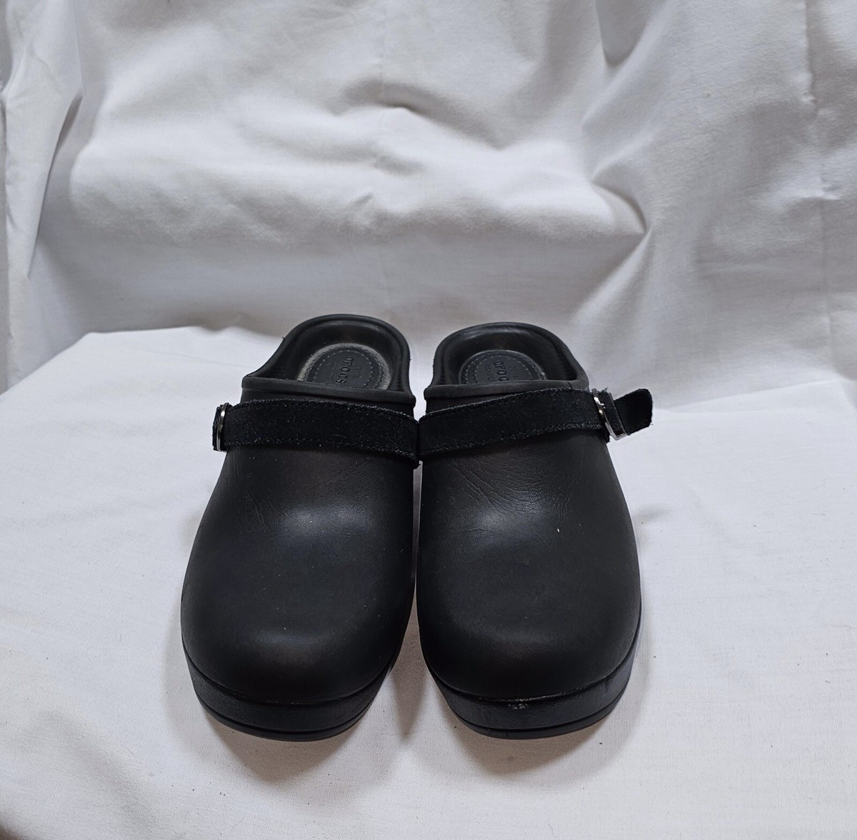 CROCS woman’s black sz 7 Classic CROCS Size 7 (women) BLACK 7 (37.5) | Mercari main image 4