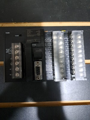 OMRON SYSMAC CJ2M SPS