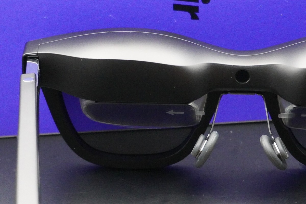 XREAL Air Nreal AR VR Smart Glasses - Black (NR-7100RGL XREAL Air Nreal AR VR Smart Glasses - Black (NR-7100RGL