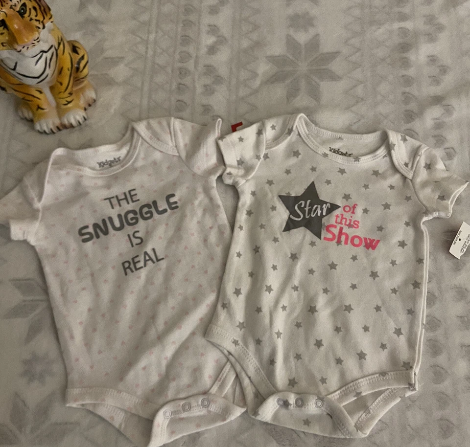 Newborn set of 2  Onsies ‘Star Of This Show’ ‘The Snuggle Is Real’ Baby girl - Image 2 of 4