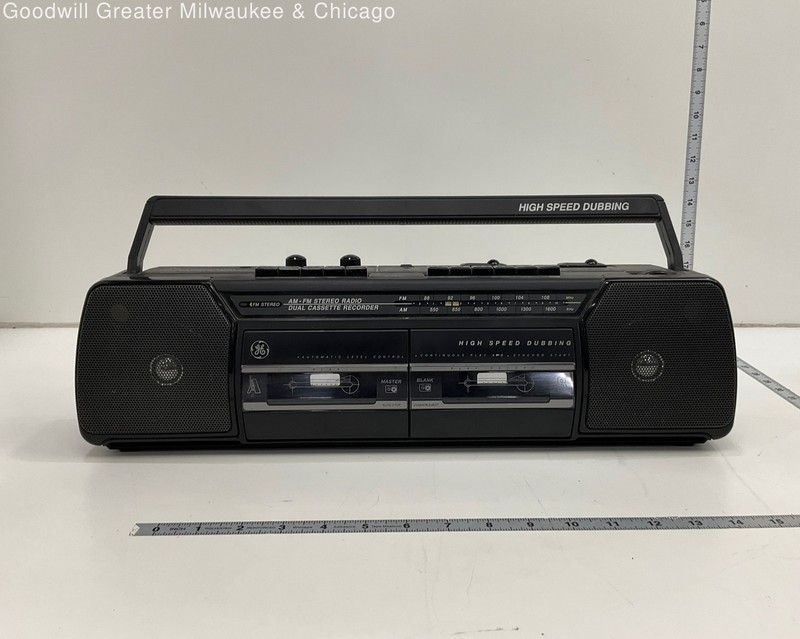 Vintage General Electric AM/FM Stereo Radio Dual Cassette Recorder Not Tested
