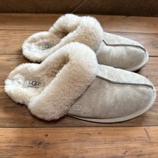 UGG SLIPPERS SIZE 10 SCUFFETTE
