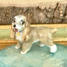 Vintage Wade Whimsy Miniature Disney Lady Figurine Hat Box Series 1950s / 60s