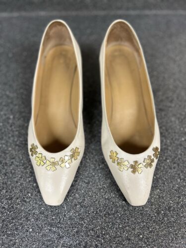 Vintage 1990s Women’s Shoes White Leather Pumps Euro 38US /7M - Picture 10 of 13