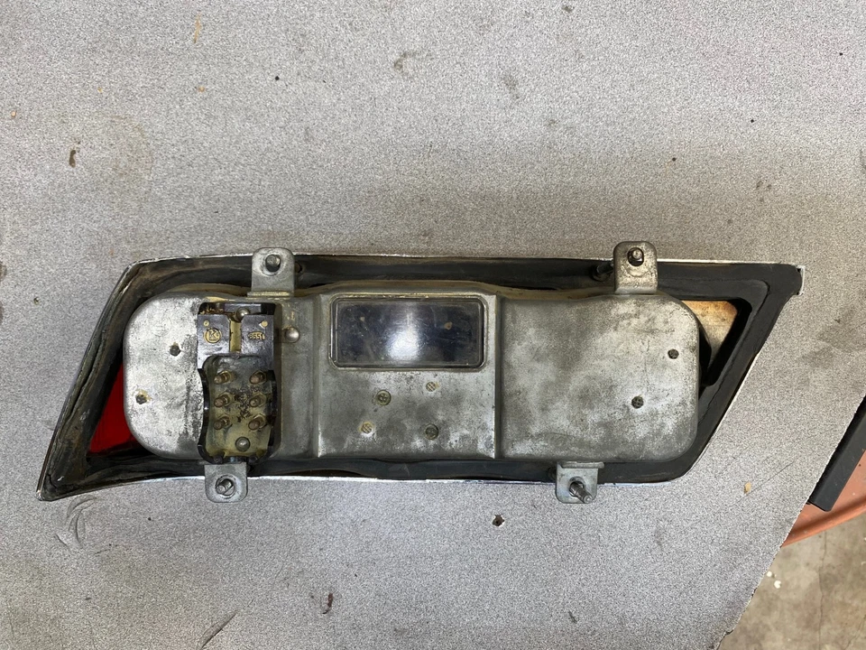 Conjunto de luces traseras derecha mercedes-benz 250sl, 250se, 250sec w113. SA005 Foto 4 de 4