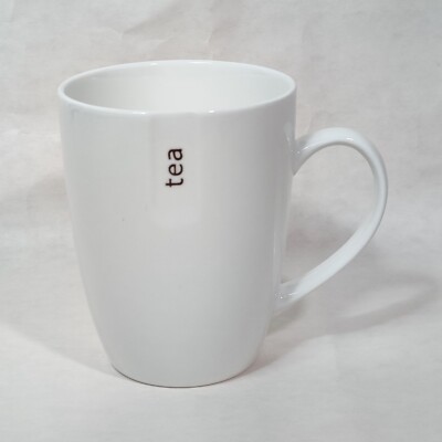 Daiso Japan Tea Mug Word Art Stoneware White 12 fl oz Modern Kitchen Coffee