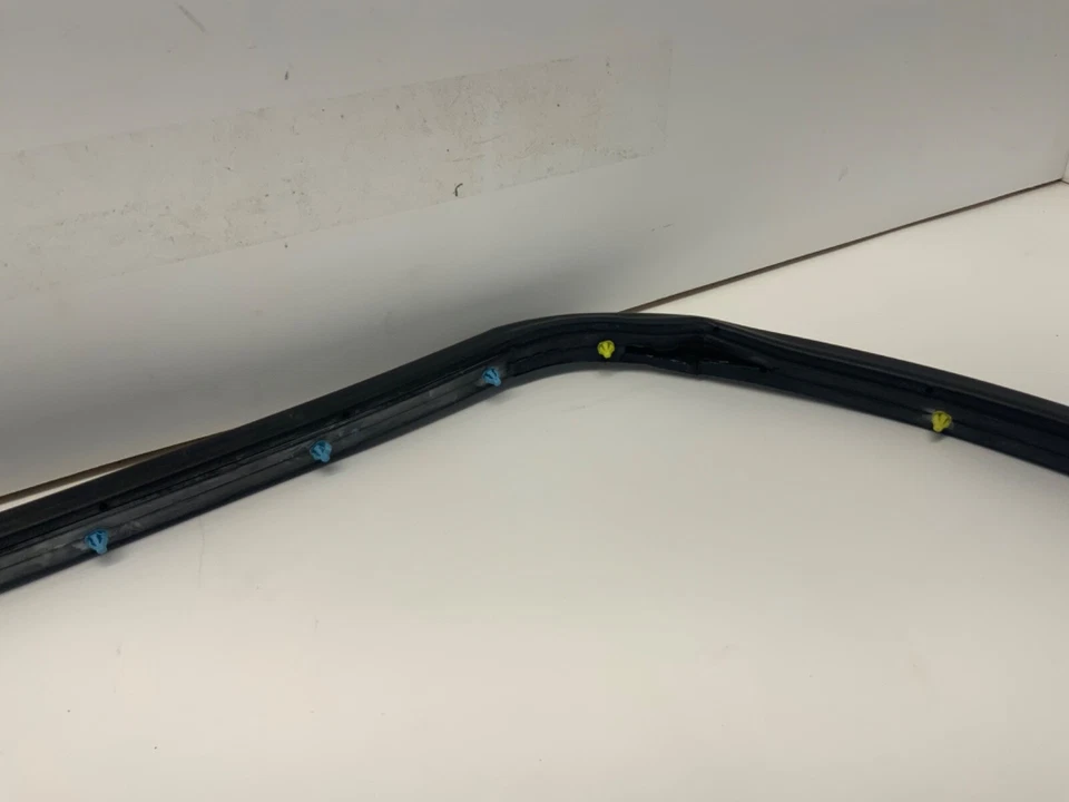 2011-2022 Dodge Durango Rear Right Door Opening Weatherstrip OEM Foto 4 de 4