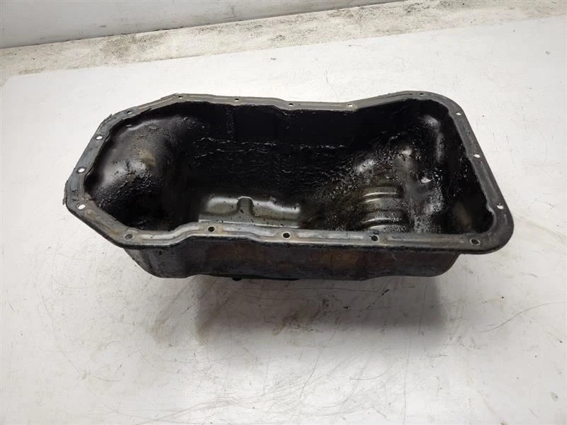 2005-2016 Nissan Frontier Oil Pan 2.5L 4 Cylinder OEM 11110EA00A - Image 3 of 4