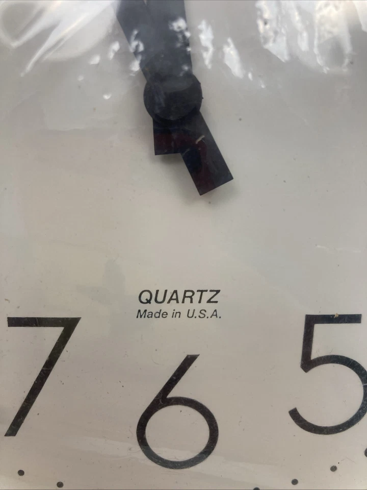 Reloj de Pared Timex Vintage Cuarzo Precisión, Moda 10” Blanco Nuevo de Lote Antiguo Sellado - LEER Foto 3 de 4