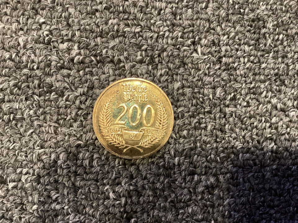 1987 U.S. Constitution 200 Anniversary Gold Plated Proof Bicentennial Eagle Coin - Image 2 of 2