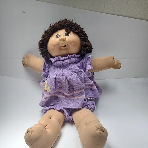 Vintage 1982 Cabbage Patch Kids Girl Doll Brown Hair  Brown Eyes