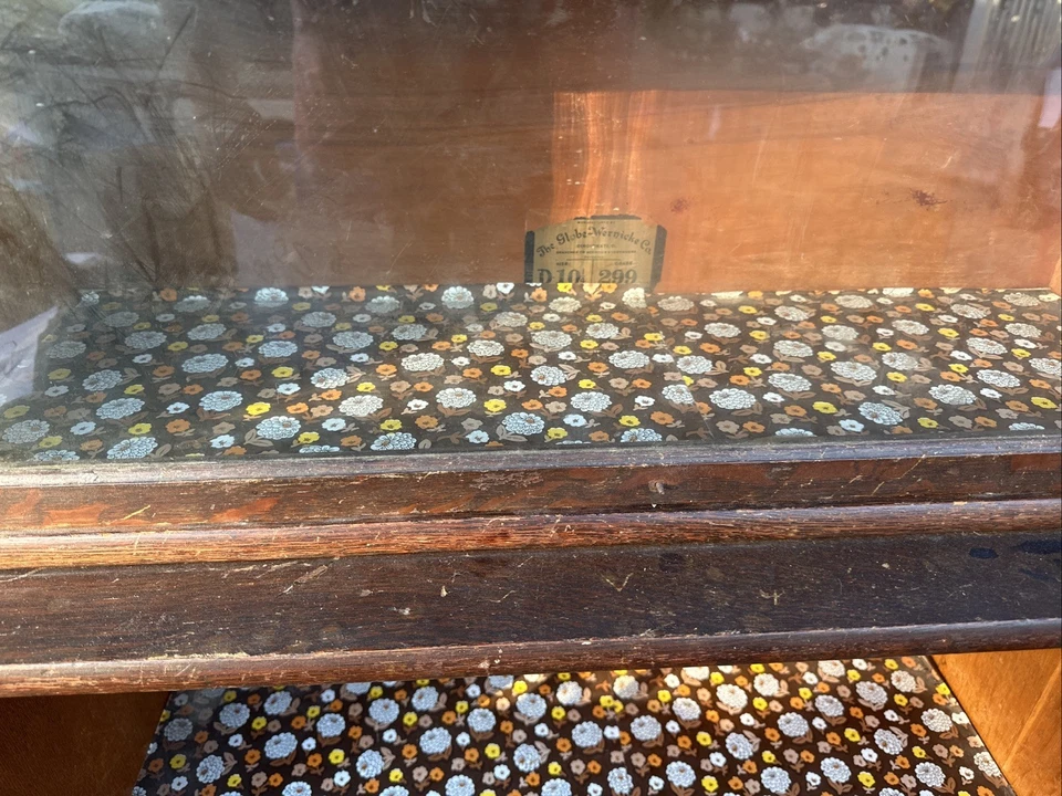 Vitrina de vidrio antigua The Globe Wernicke Company Foto 4 de 4