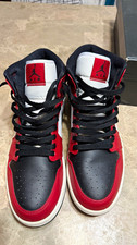 Jordan Air Jordan 1 Mid Chicago Black Toe Sneakers 554724-069