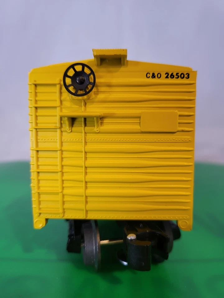 Frank Roundhouse O Scale Box Car Chessie Systems  C&O #26503 Yellow - Image 2 of 4