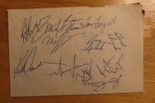 Early 1980's BOSTON BRUINS Autograph Sheet RAY BOURQUE JEAN RATELLE BYERS KLUZAK