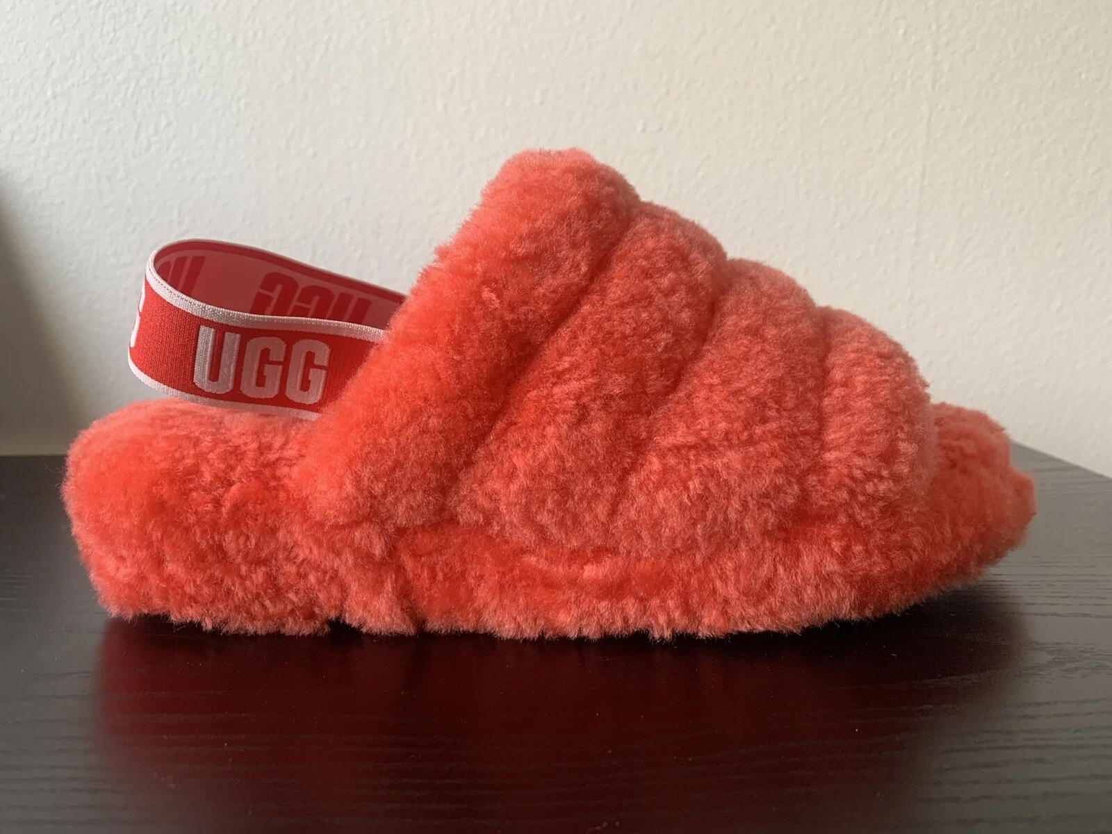 UGG PANTOFOLA DONNA FLUFF YEAH SLIDE TAGLIA 9 NUOVA AUTENTICA SANDALO PELLE DI PECORA