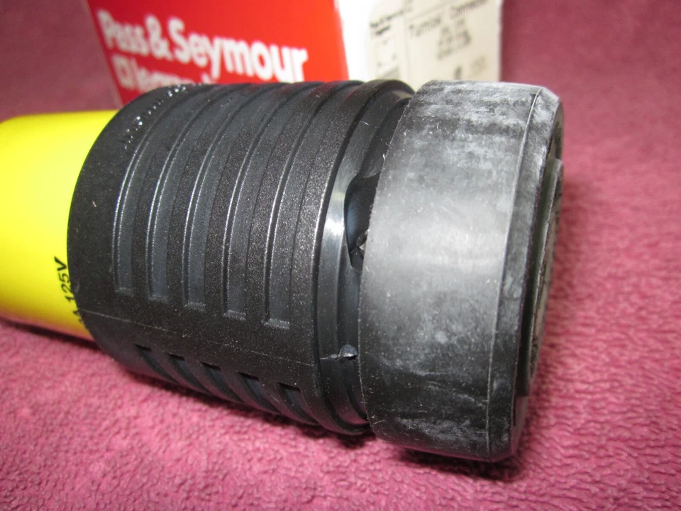 NUEVO Lote 9 piezas Generador de receptáculo de bloqueo Legrand L530-C NEMA L5-30R 30A 125V Foto 4 de 4